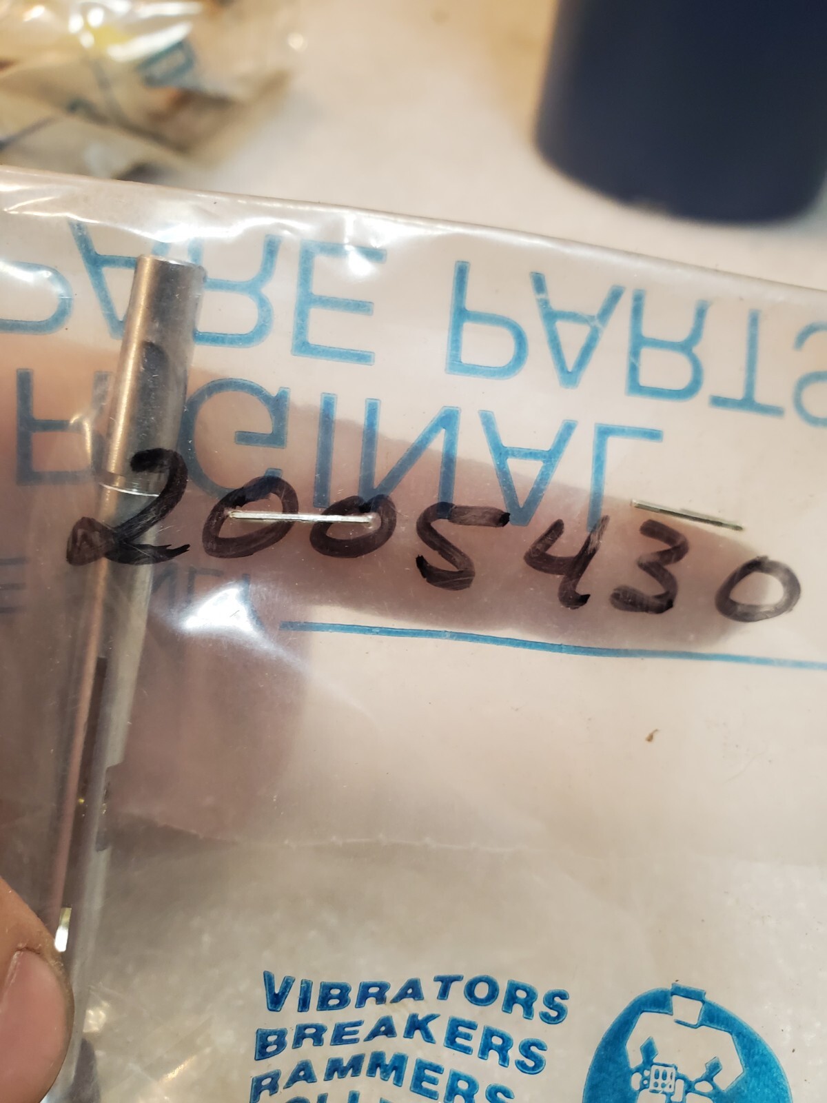 NOS WACKER NEUSON CLIP-THROTTLE SHAFT PART NO. 2005432