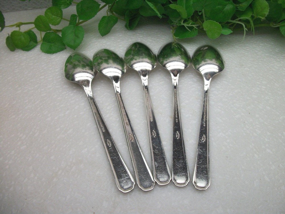 5 Oneida Ltd CARNIVAL Silverplate Teaspoons 1939