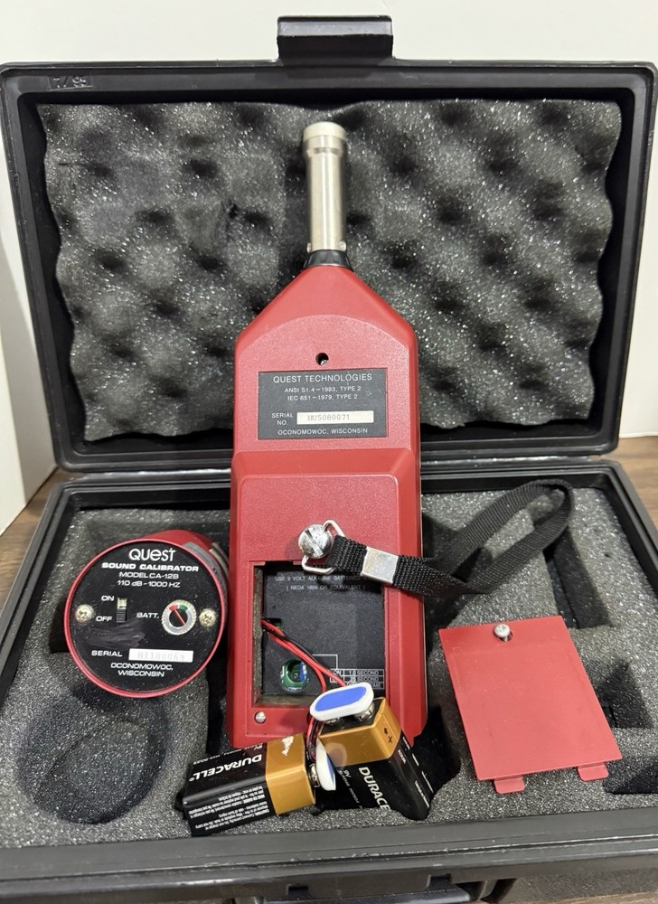 Quest Technologies Model 2700 Impulse Sound Level Meter W/Calibrator CA-12B