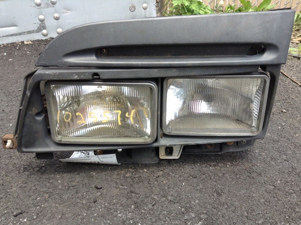 ISUZU NPR Headlamp Assembly