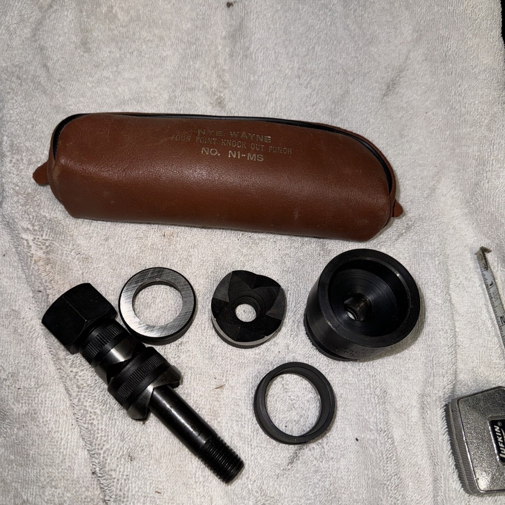 Nye-Wayne Four Point Knockout Punch No. N1-MS With Pouch