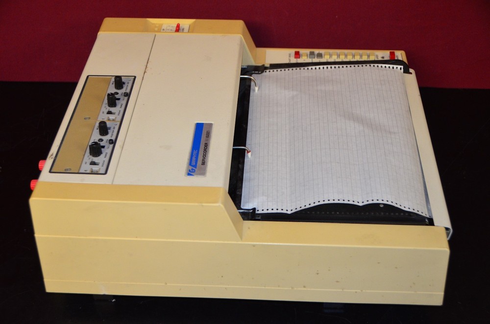 Graphtec Servocorder SR6221 Chart Recorder