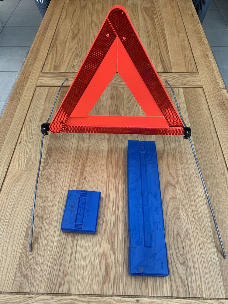 BMW Z3 Warning Triangle 2001