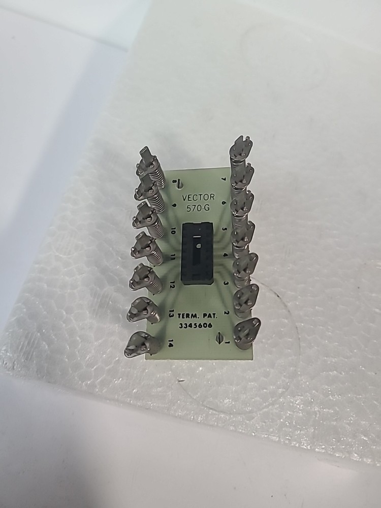 Vintage Vector Electronic 570-G  Solderless DIP-14 Socket  Adapter