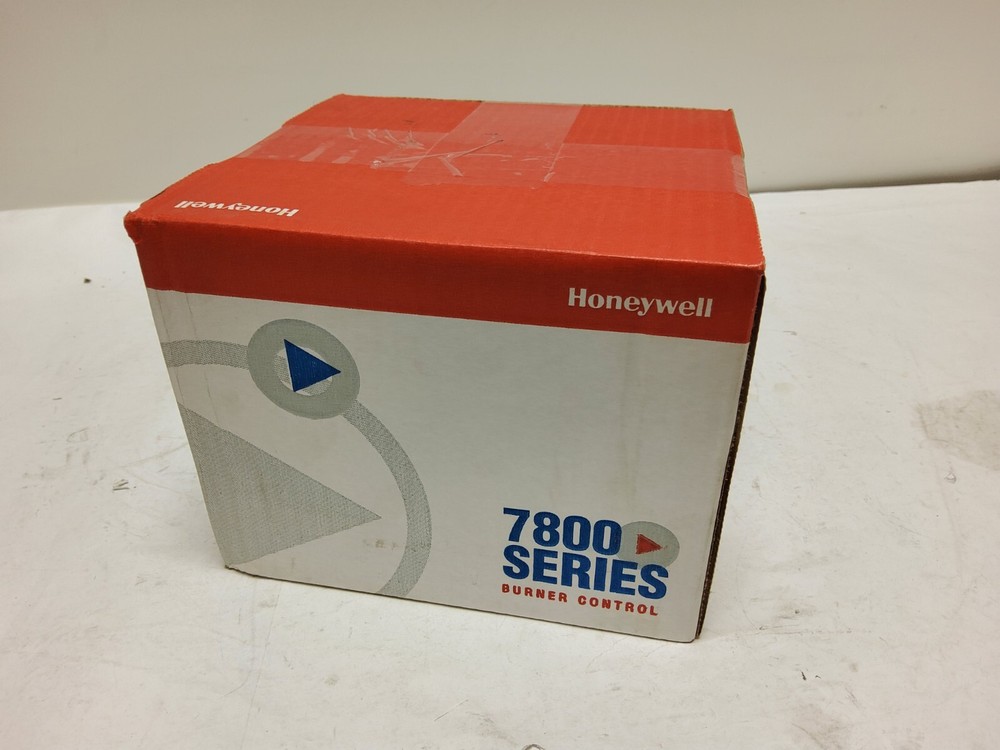 New Honeywell Automatic primary Control RM7890B2048