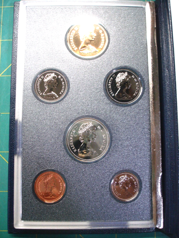 1989 ROYAL CANIDIAN MINT PROOF SET & COA
