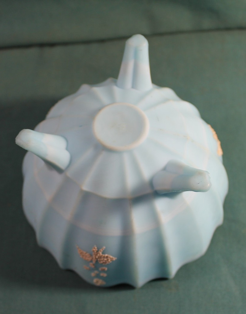 WESTMORELAND #1914-1 BLUE SATIN FTD BOWL