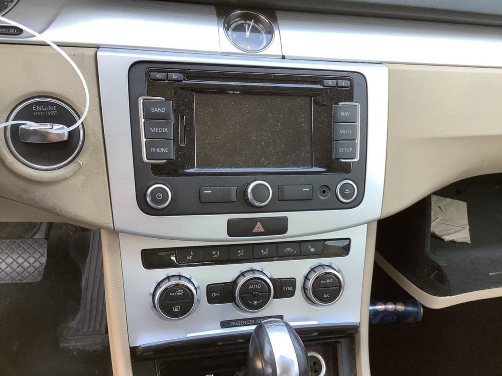 CC VOLKS 2015 Glove Box 4933300