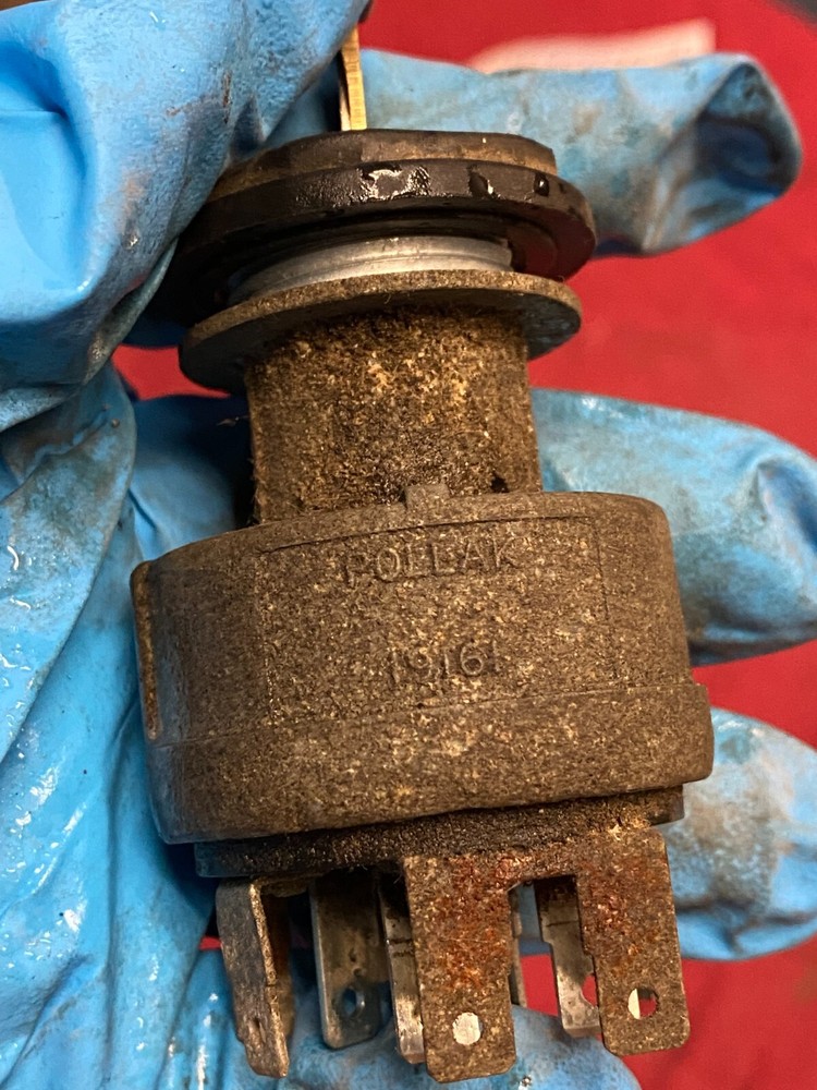 19161 IGNITION SWITCH WITH ONE KEY, POLLAK