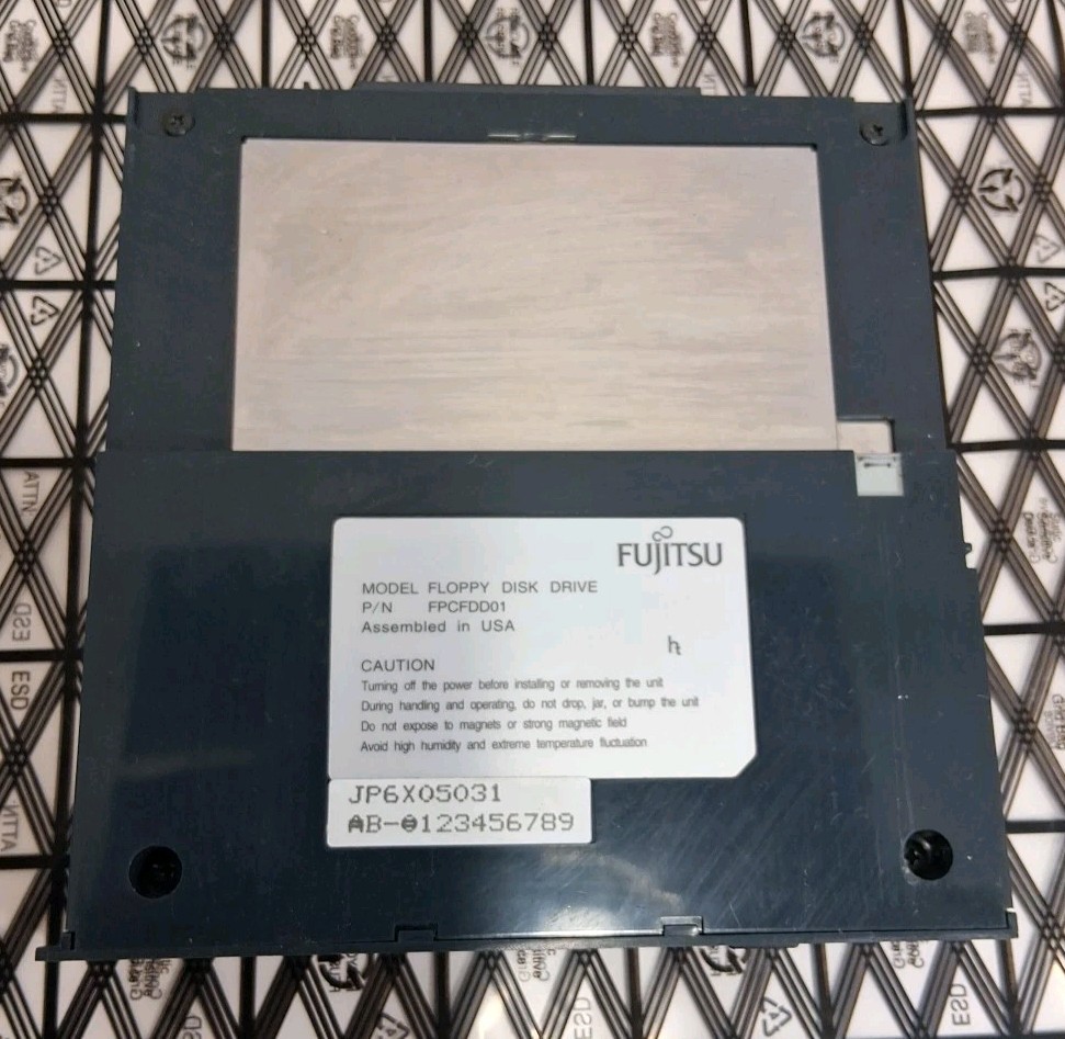 Fujitsu Internal Floppy Disk Drive FPCFDD01