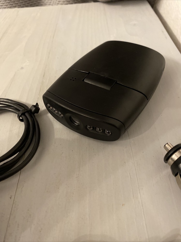 SHARPER IMAGE 2017 DASHBOARD CAMER WITH CABLE Accessories (PRE-OWNED)
