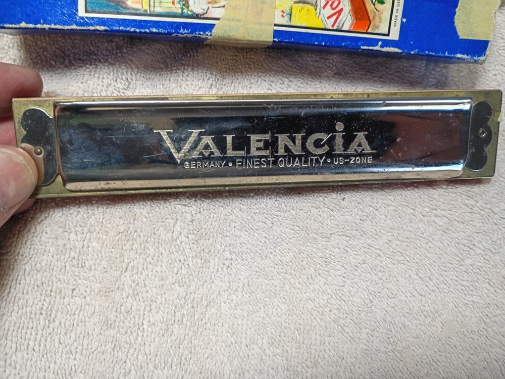 Valencia Double reed 28 / 14 in box harmonica
