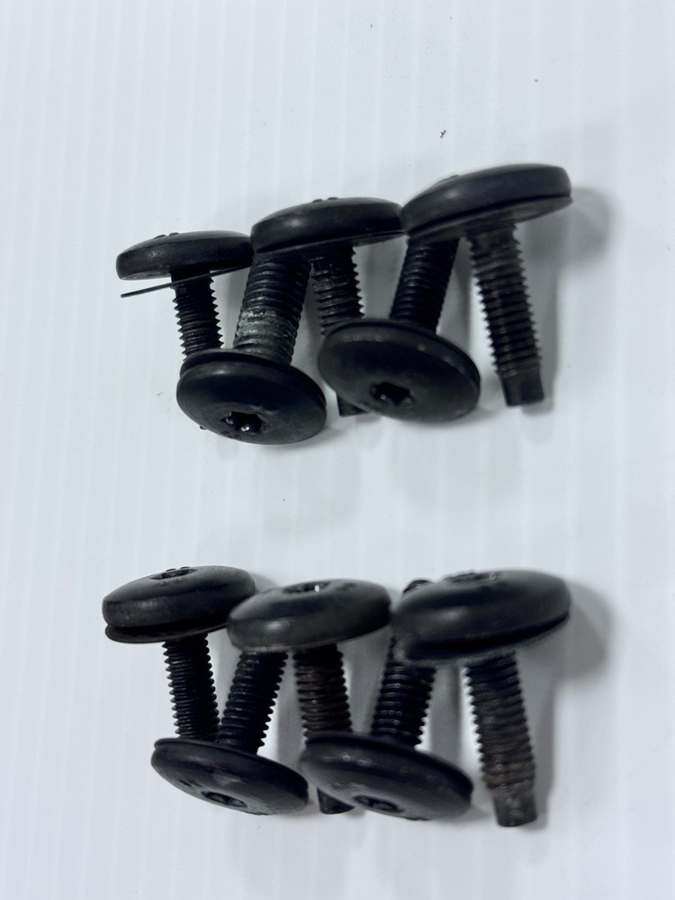 🚘 (10) BMW E90 E91 E65 E66 E60 M5 E63 M6 E64 750i headlight radiator screw bolt