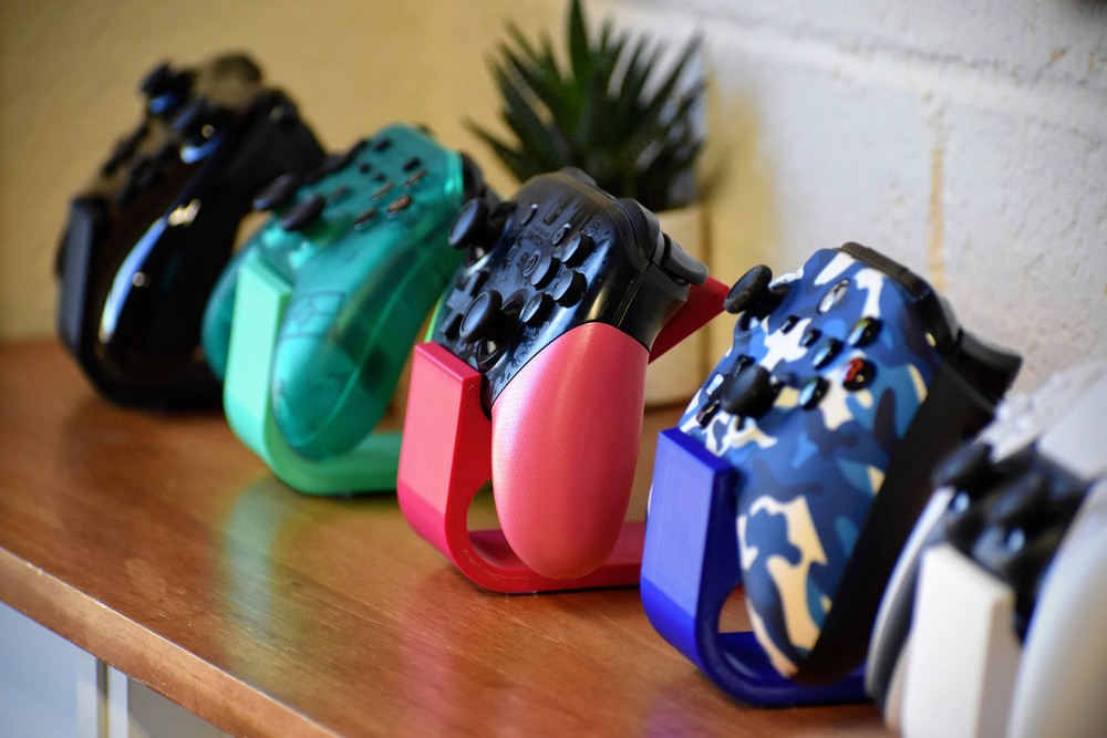 The (Almost) Universal Controller Stand - 3D Printed
