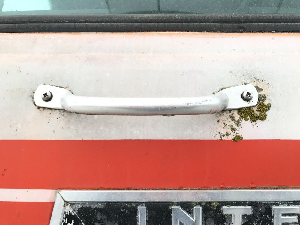 International 4070B 13(in) Grab Handle, Cab Entry (Front) - Used
