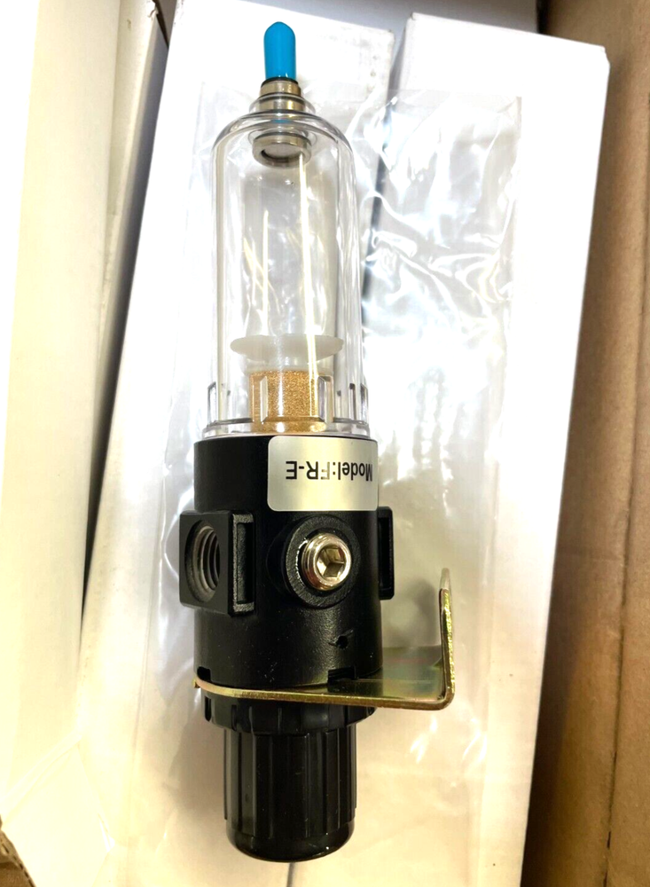 Air Filter Regulator 1/4" NPT 0-116 psi / A-T CONTROLS TRIAC Model: FR-E