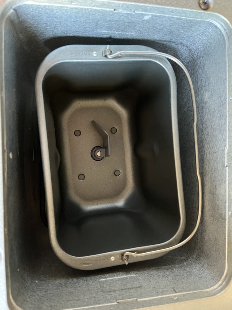 Breadman Pro TR -850 Automatic Bread Maker 2LB Capacity