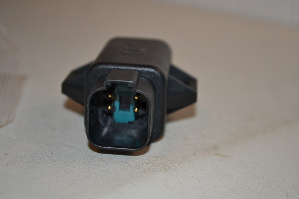 P30307-06 Amphenol SINE Systems Adapter