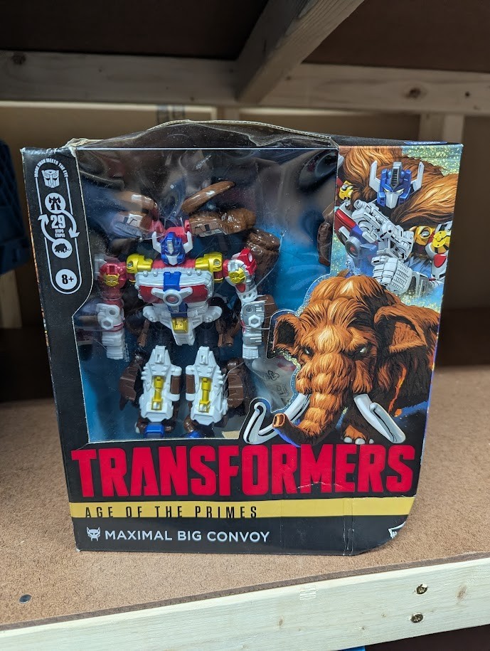 NEW Transformers Age Of The Primes AOTP Leader Class Maximal Big Convoy Nib