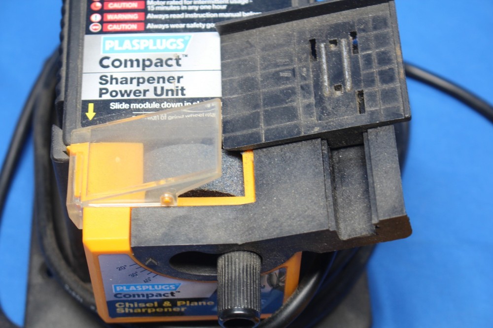 Plasplugs Compact Knife Sharpener