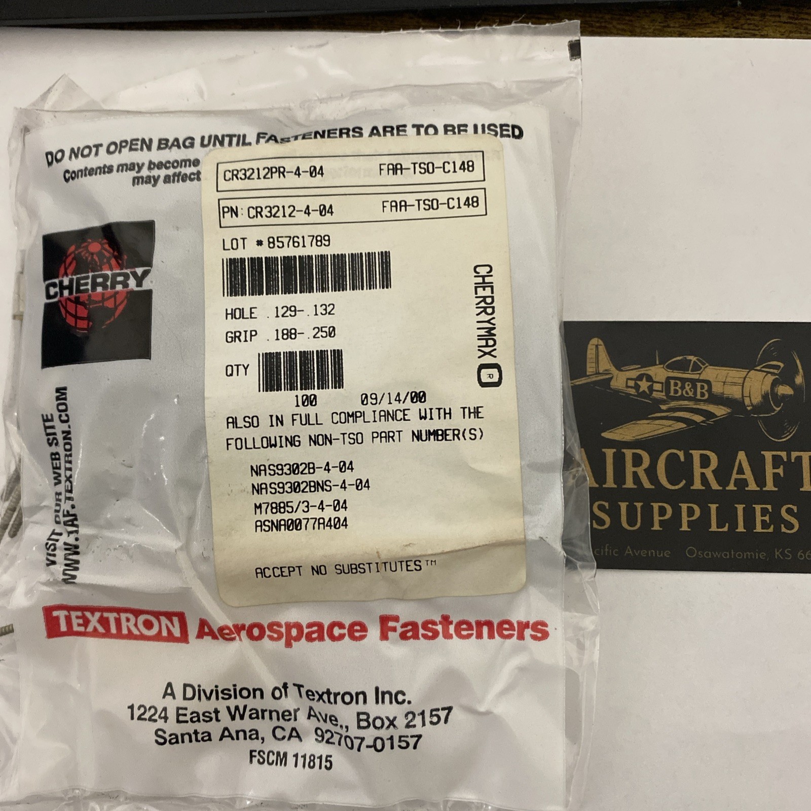 (100) CR3212-4-04 CHERRYMAX Flush CR3212-4-4 Blind Rivets Cessna Piper Aerospace