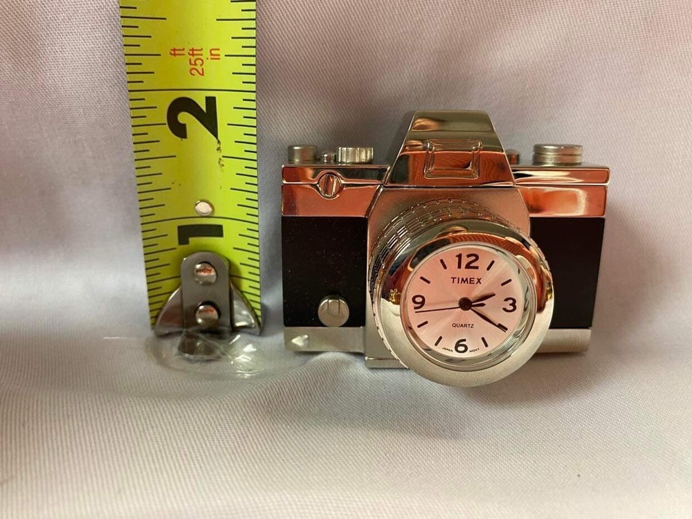 Vintage Miniature Circa Quartz Silver Design Desk Clock Untested Collectable