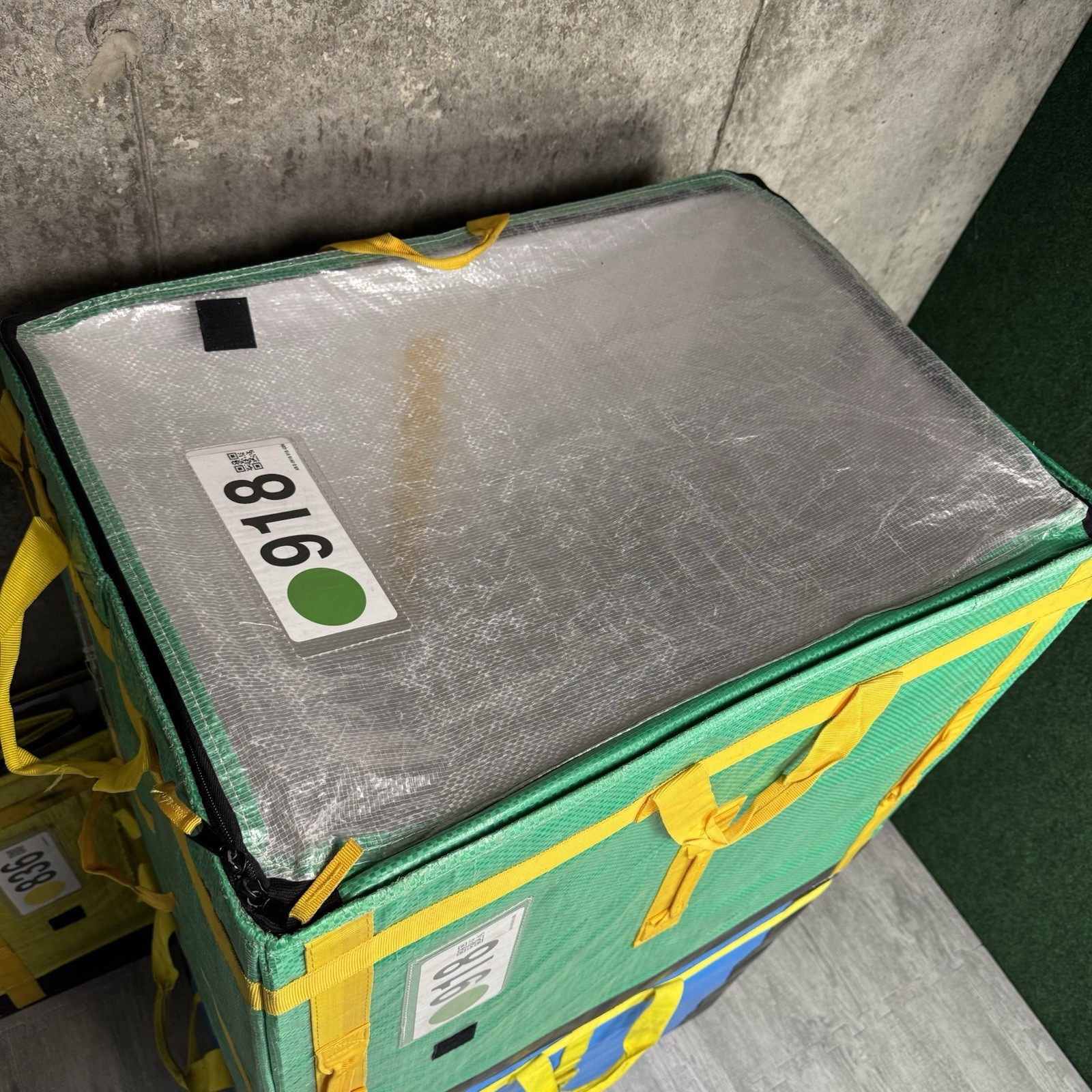 (2) AMAZON COURIER LARGE DELIVERY STORAGE BAGS 28x23x20 *2 TOTE LOTS* BUY BULK!