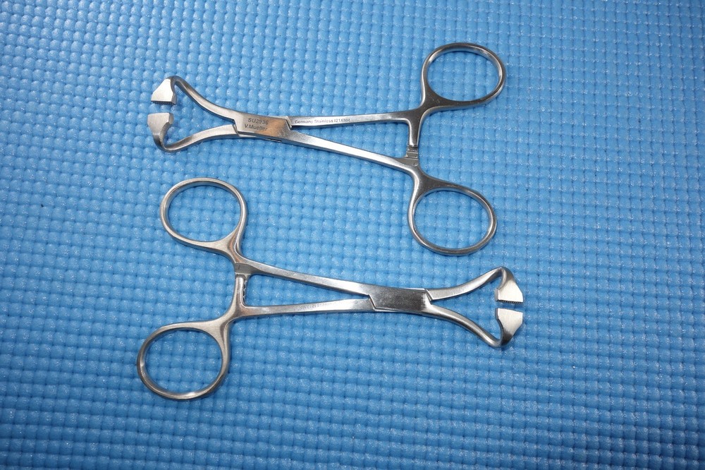 2 Each V Mueller SU2936 Non-Perforating Towel Forceps 5" SS