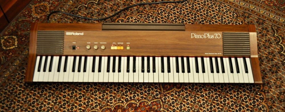 Roland HP-70 Piano Plus 70
