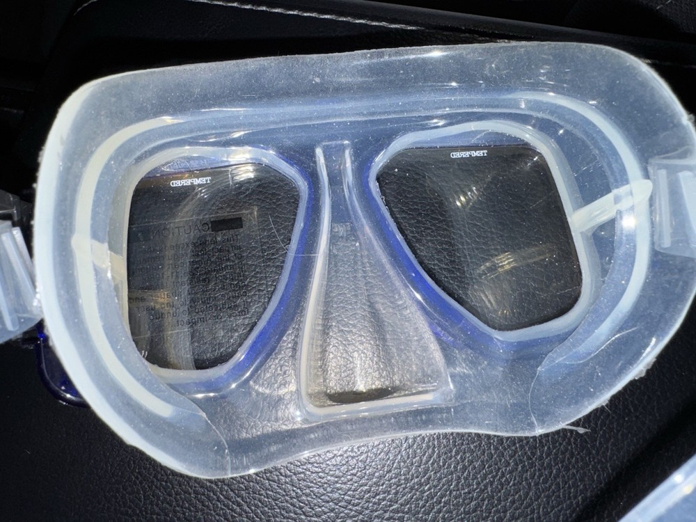 Scuba Max Navigator Scuba Diving Mask Size Medium Blue w/ Case