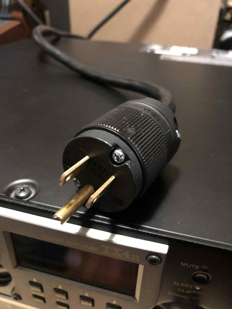Yamaha TX4n Power Amplifier