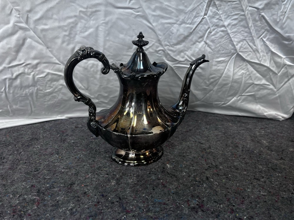 Vintage Reed & Barton Victorian Silverplate Coffee & Tea Pot 6706 39 Oz Teapot