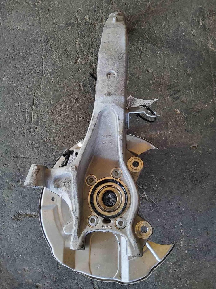 Spindle Knuckle Front VOLVO XC60 Left 23