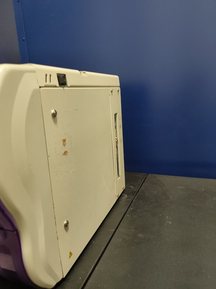 Sysmex Poch-100i Hematology Analyzer - Fade screen