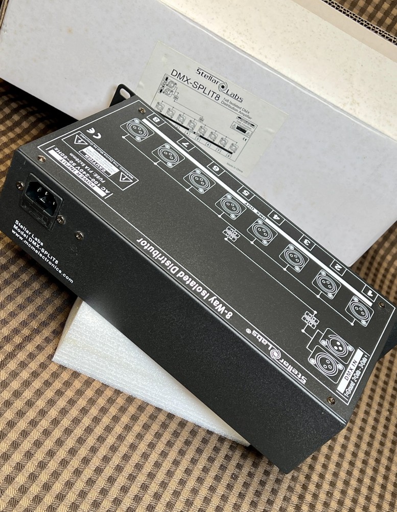 NEW! Stellar Labs 555-20220 DMX-SPLIT8 1x8 Isolated Distribution Amplifier