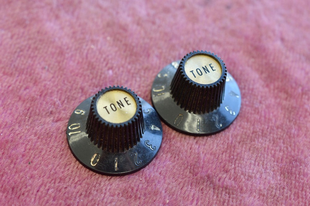 Vintage 1968 Gibson Witchhat Knobs Witch Hat Black Gold Inserts Les Paul Custom!