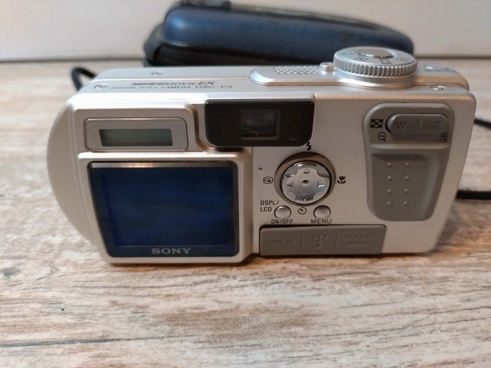 Sony Cyber-Shot DSC-P5 3.2MP Digital Camera - Silver Untested