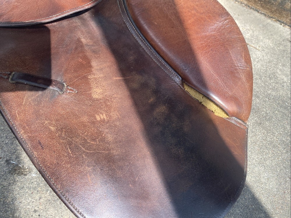 Dover Circuit English 17" saddle