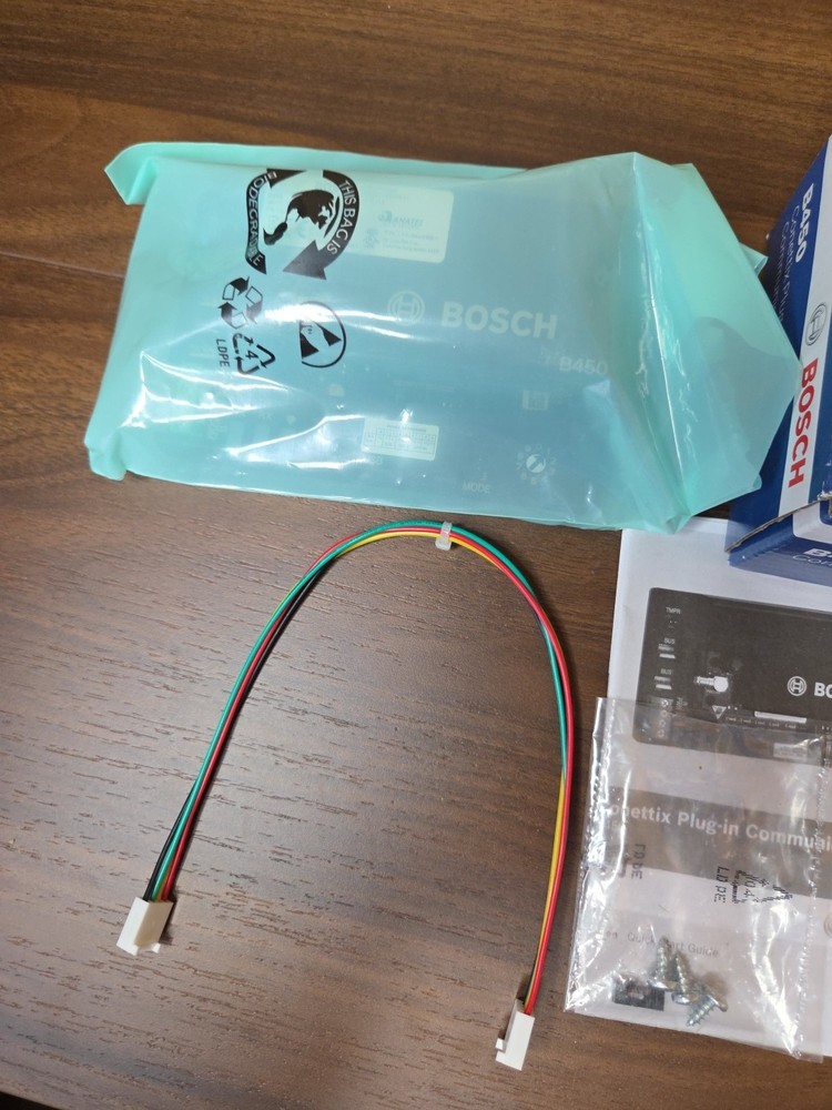 Bosch B450 Conettix cellular Plug in Communicator Interface Module New Open Box