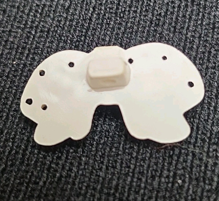 8 Vintage White Bow Buttons