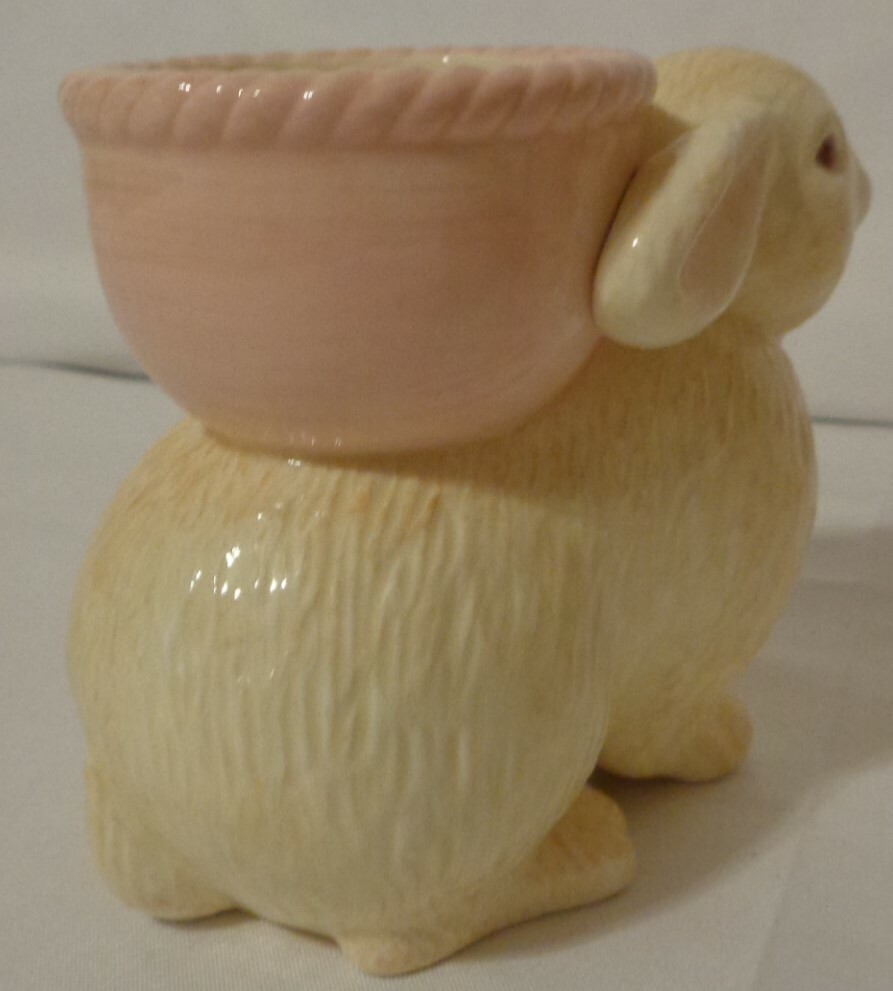 HALLMARK EASTER BUNNY RABBIT FIGURE LOT 3 TABLE DECOR EGG CUP CANDLE HOLDER