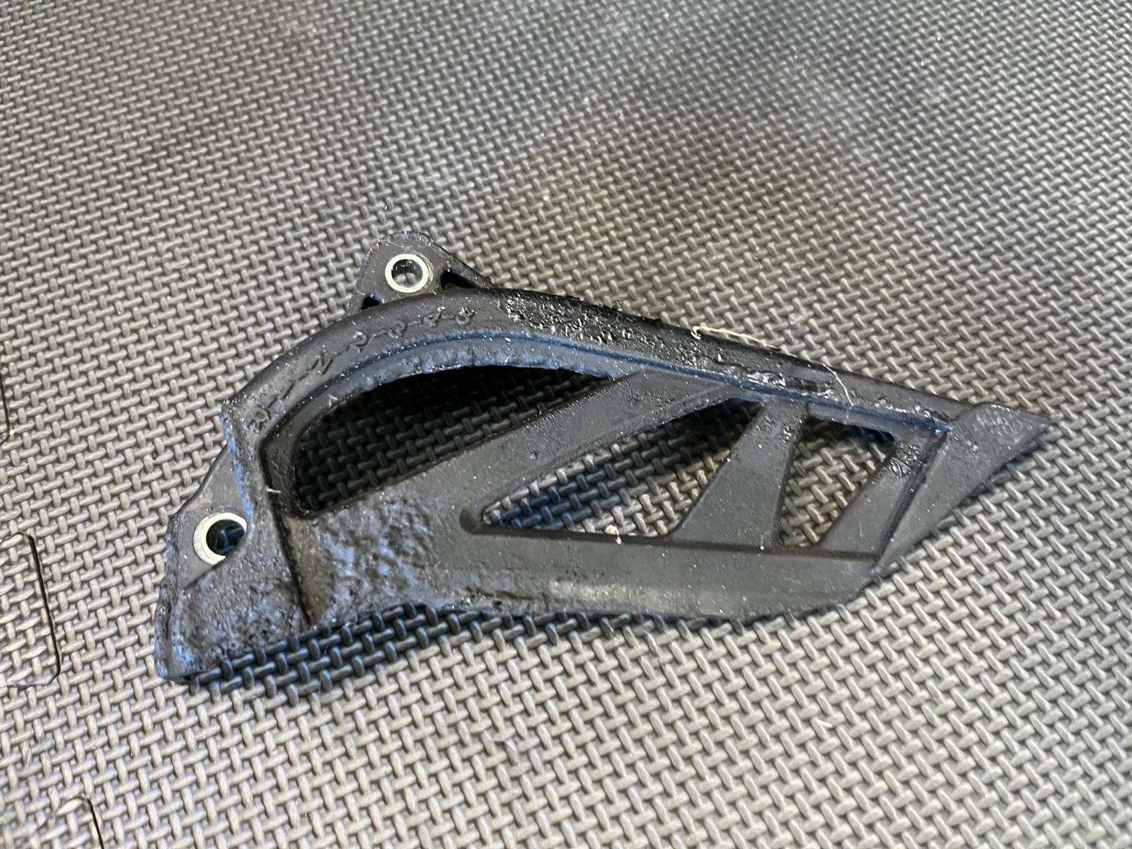 05-07 OEM POLARIS PREDATOR 500 Front Drive Chain Sprocket Cover Guard 3089673