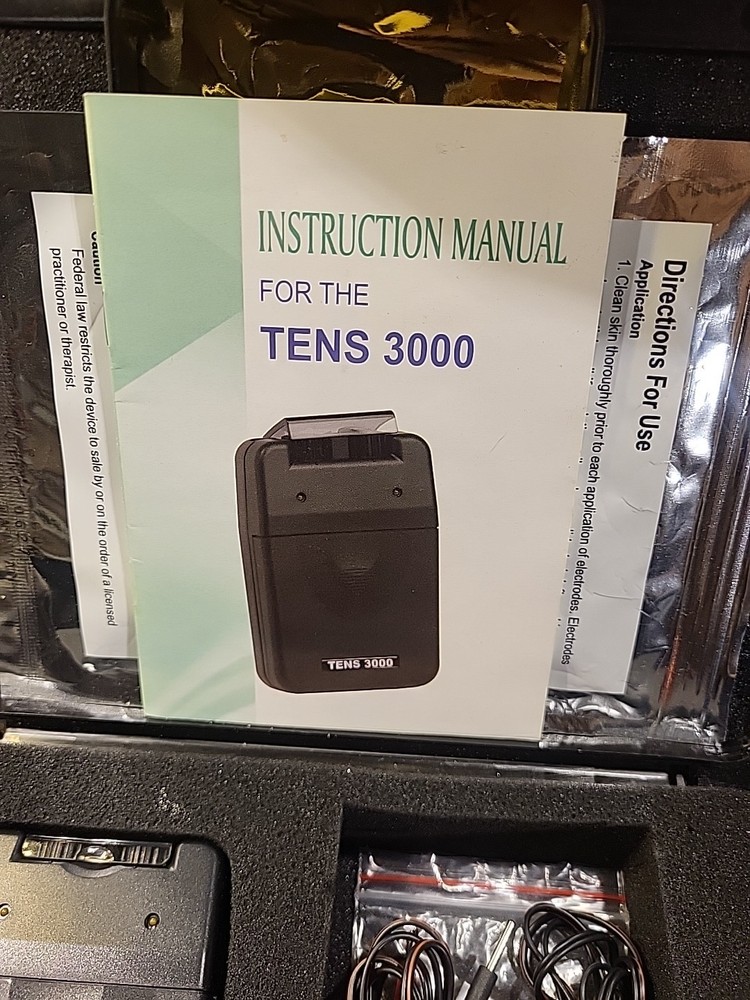 TENS 3000 Unit Muscle Stimulator Kit Electrodes Manual Cables Case Untested