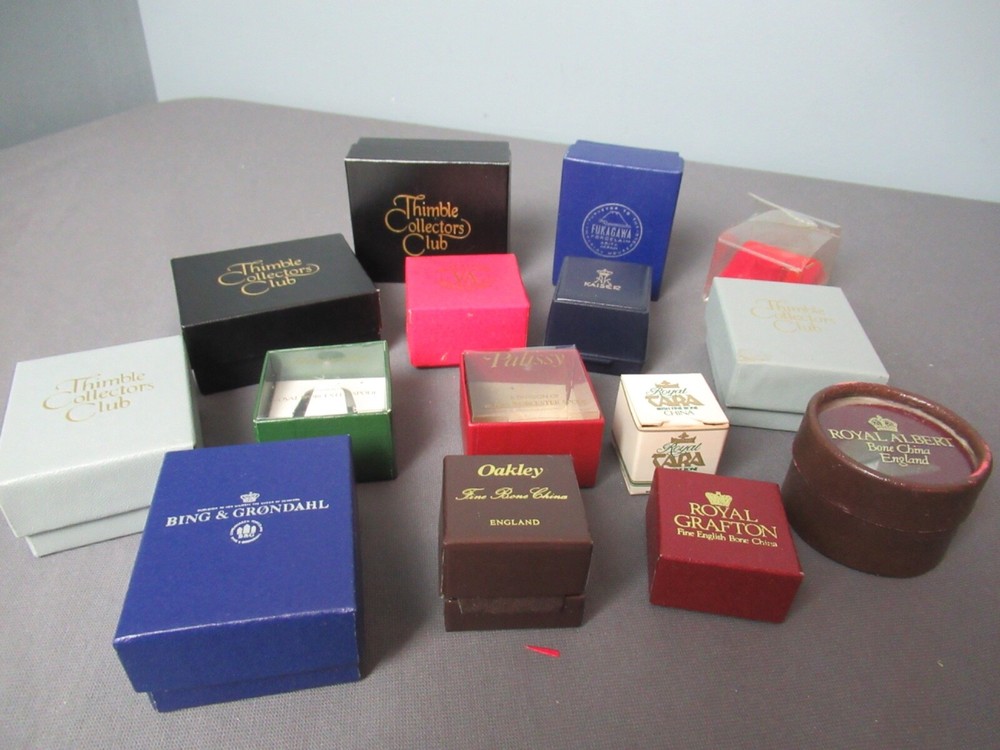 15 Assorted Thimble Boxes - Empty no Thimbles - Assorted Styles & Sizes - h4 ht