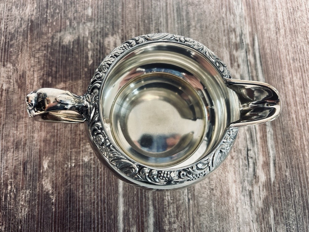 VTG Wilcox New Beverly Manor Silver Plate Creamer & Lid #1304 Polished Intricate