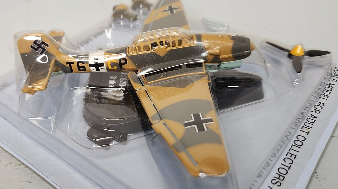 FABBRI PUBLISHING 1:100 JU87B-2 STUKA WW2 DIECAST AIRCRAFT PLANE W/STAND Z4