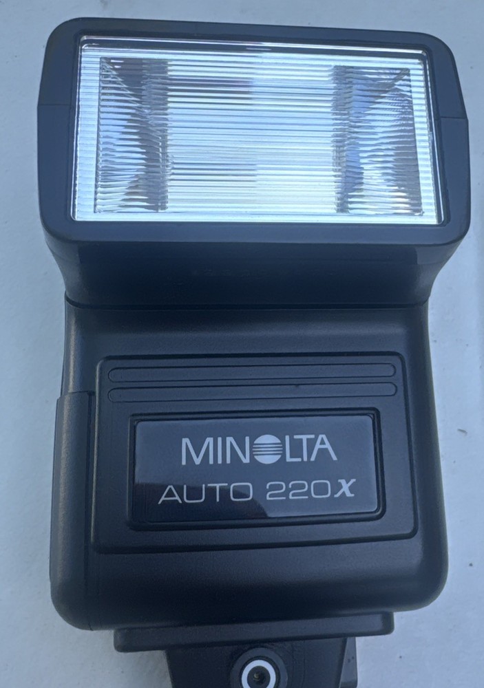 Minolta Auto Flash 220x Shoe Mount Flash TESTED