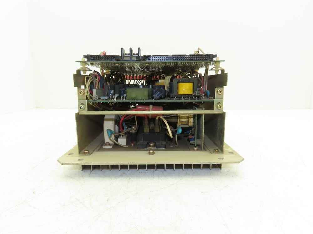 Hitachi HDV472 Servo Controller Power Supply Unit 270VDC Input 200/220VAC Output