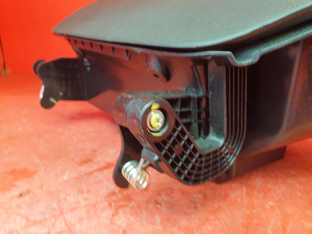 NISSAN NOTE GLOVEBOX 2014