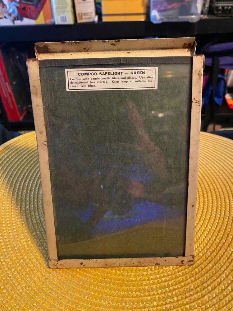 Compco Safelight Green No Light Inside Not Tested